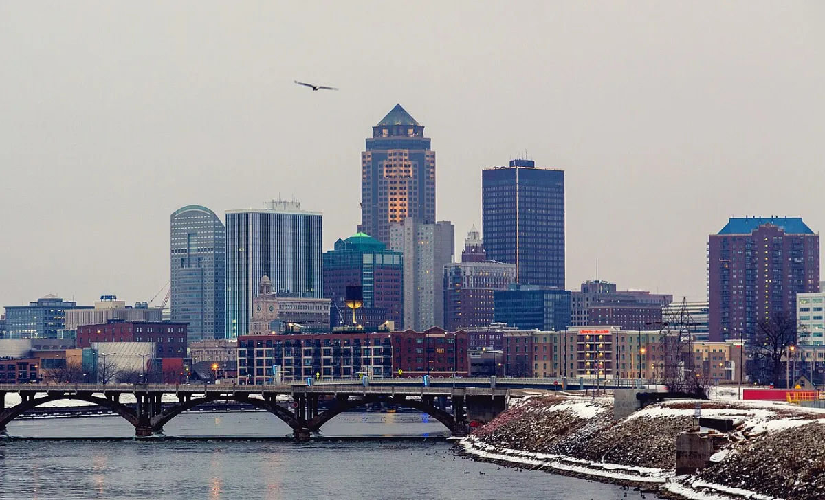 Des Moines